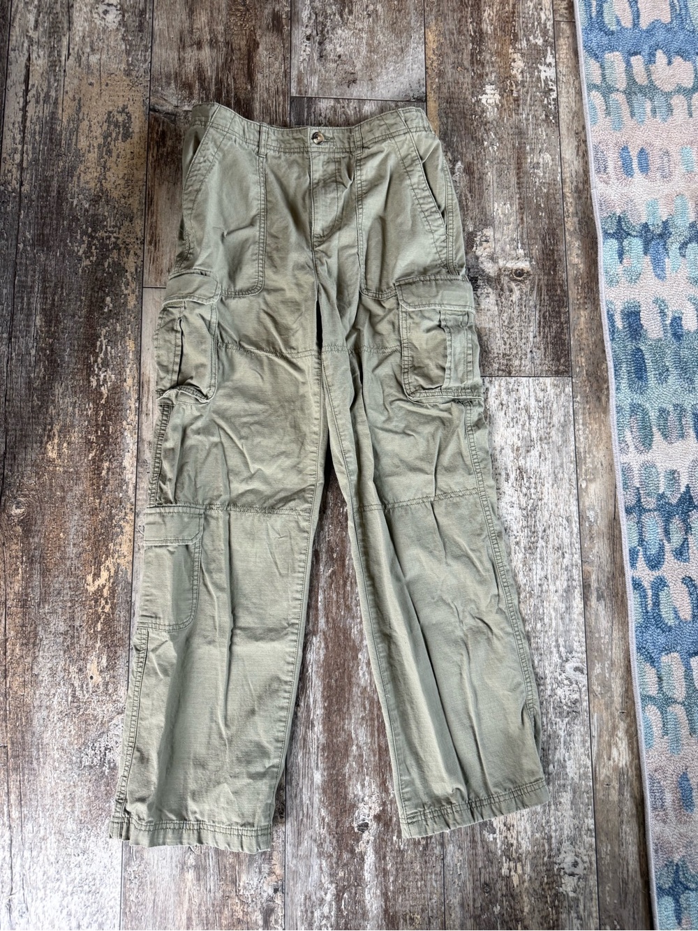 2 for $15 sale: Old Navy tan utility cargo pants baggy fit (size 16)
